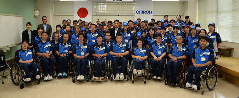 Group Photograph of the Employees of OMRON Taiyo