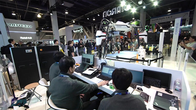 CES2019での開発チームの様子