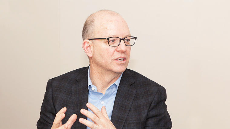 米州本社担当：Blake Thatcher