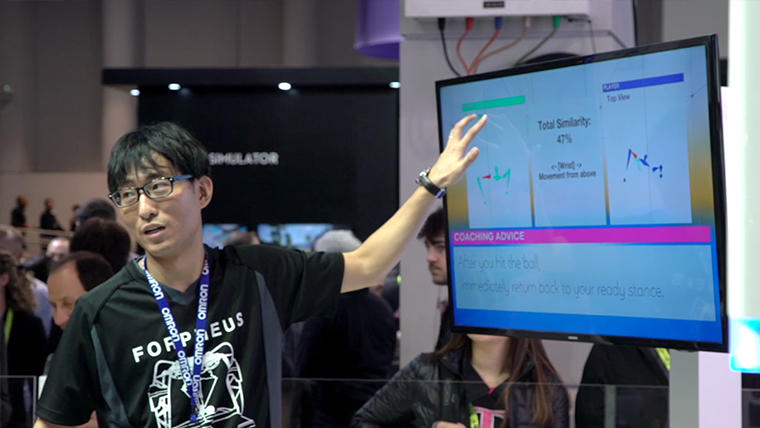 CES2019で技術説明をする八瀬