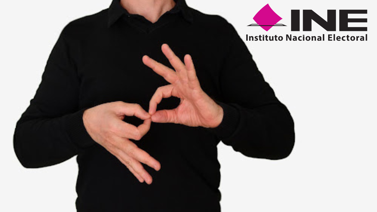 Intérprete de Lengua de Señas Mexicana, del lado superior derecho, se encuentra el logo del INE