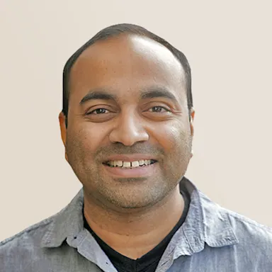 Headshot of Vince Goveas