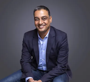 Headshot of Ravi Raghu
