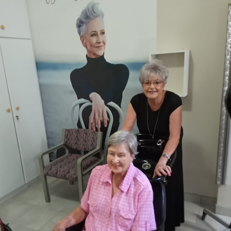 Caister Lodge - Gardens