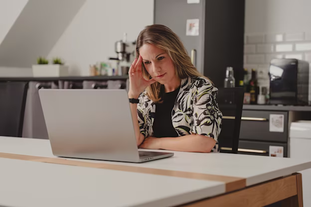 [visual] focused while working
