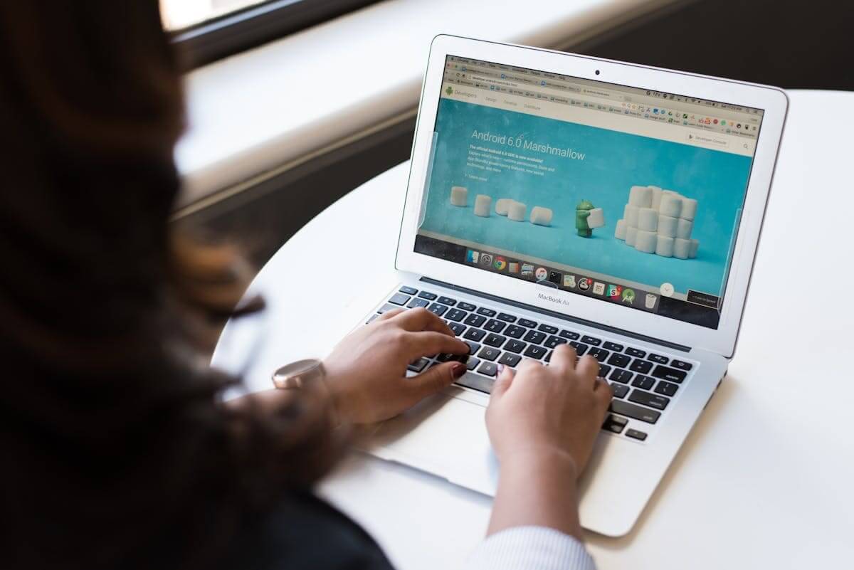 New Vs Returning Visitors: Which Drives Your Website's Success?