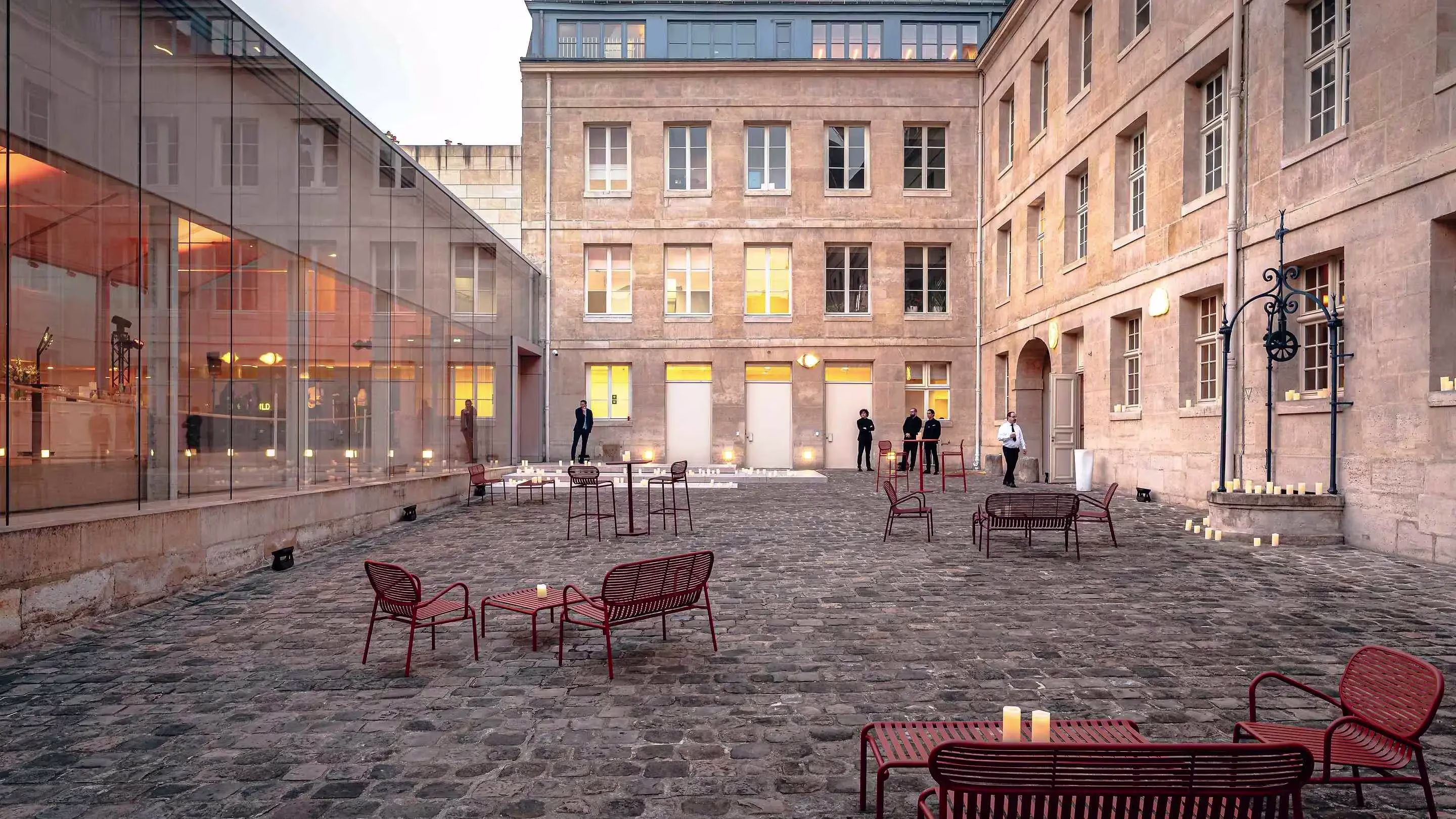 CX Circle Paris