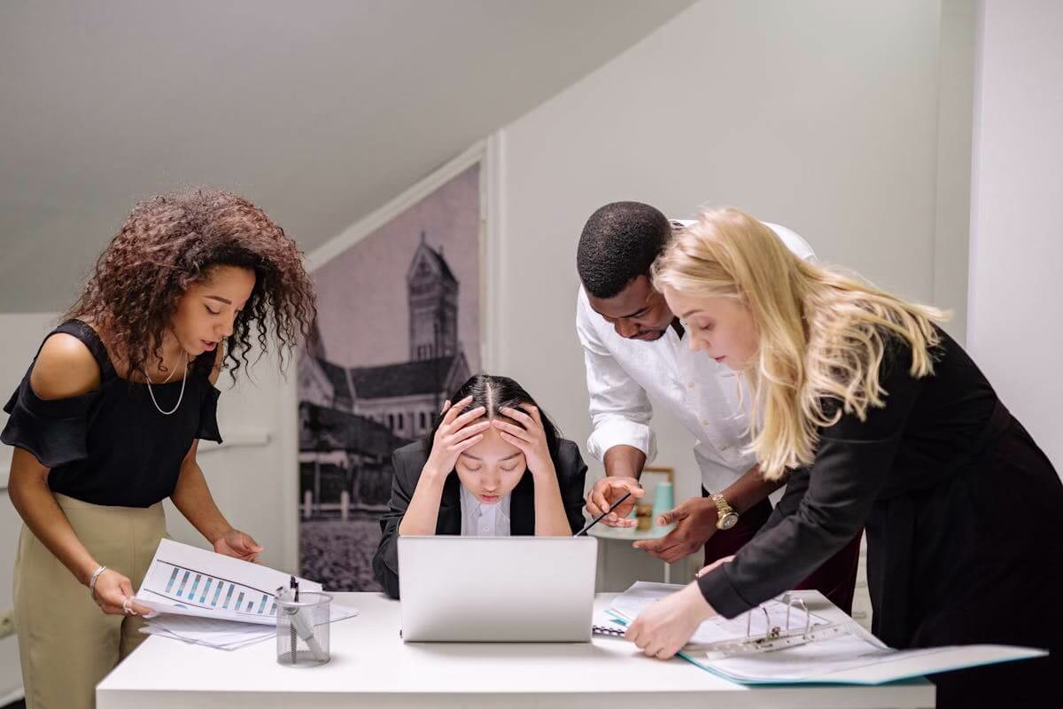 4 exemples d'analyse des sentiments pour vous aider à améliorer votre CX — Cover Image