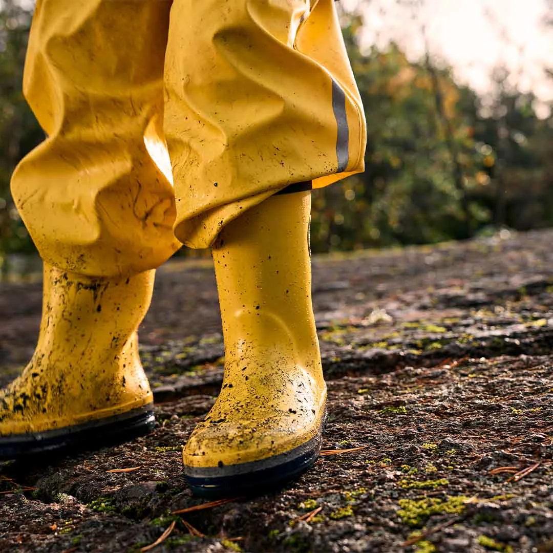 rain boots 1080x1089