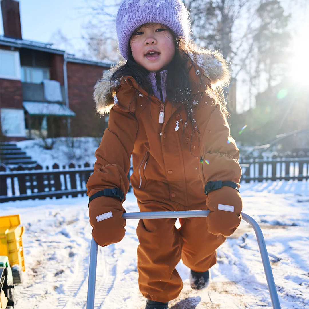 Stavangers snowsuit image 1080x1080