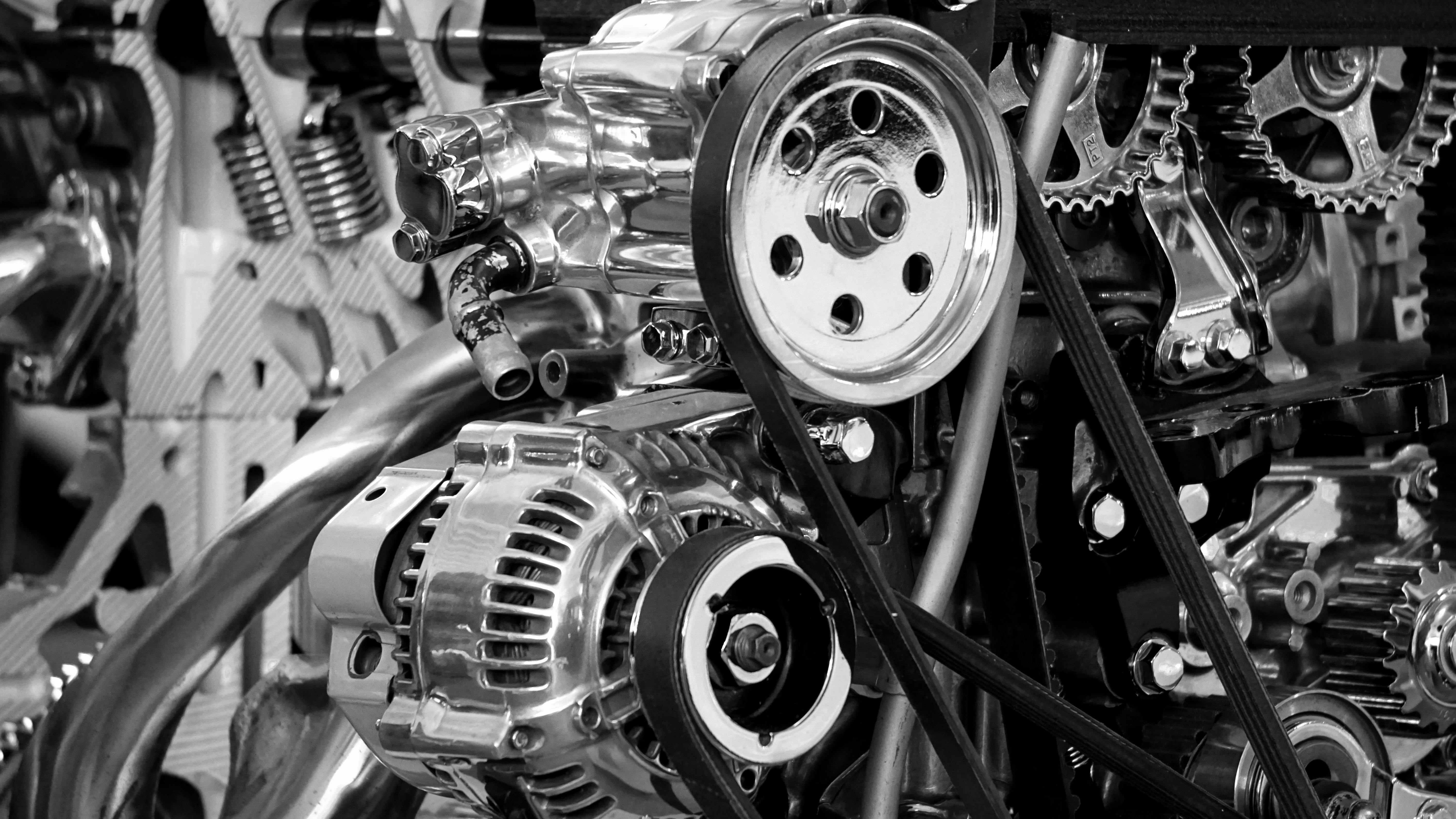  Unser Lager füllt sich – noch mehr Motorteile für Sie in Detmold!