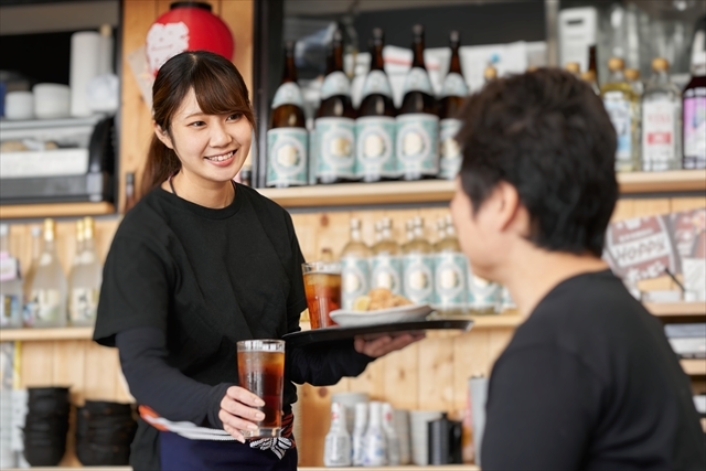 バイトデビューの定番 和食居酒屋 個人経営店 でのアルバイト体験談 仕事内容 やりがいを紹介 飲食 フード業界の求人情報をまとめて一括検索 ジョブサマリー 飲食 フード版