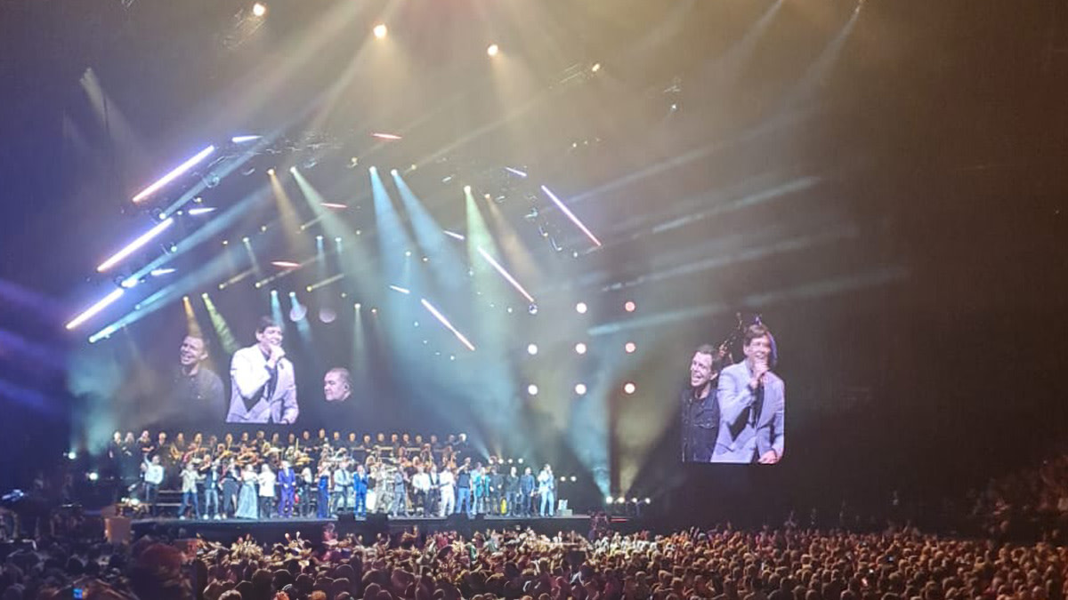 Will Tura nam in het Sportpaleis muzikaal afscheid van zijn vele fans.