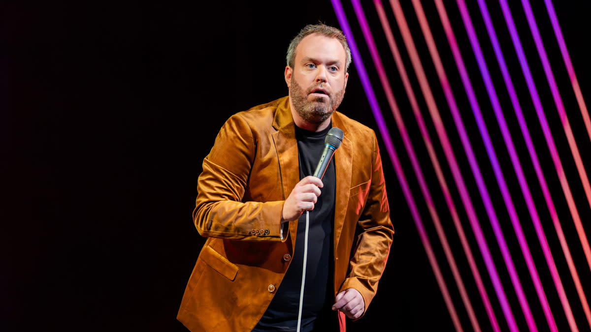 Jens Dendoncker komt naar Capitole Gent met zijn nieuwste show 'Het Zou Grappig Zijn Als Het Niet Zo Triestig Was'.