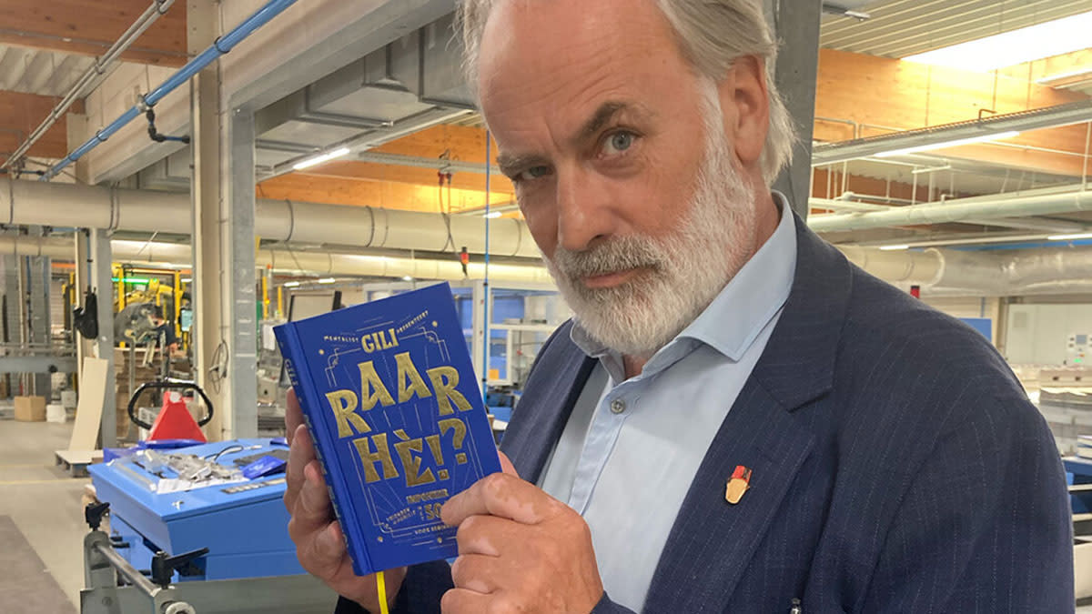 Mentalist Gili brengt het nieuwe doeboek 'Raar, hè?!' uit.