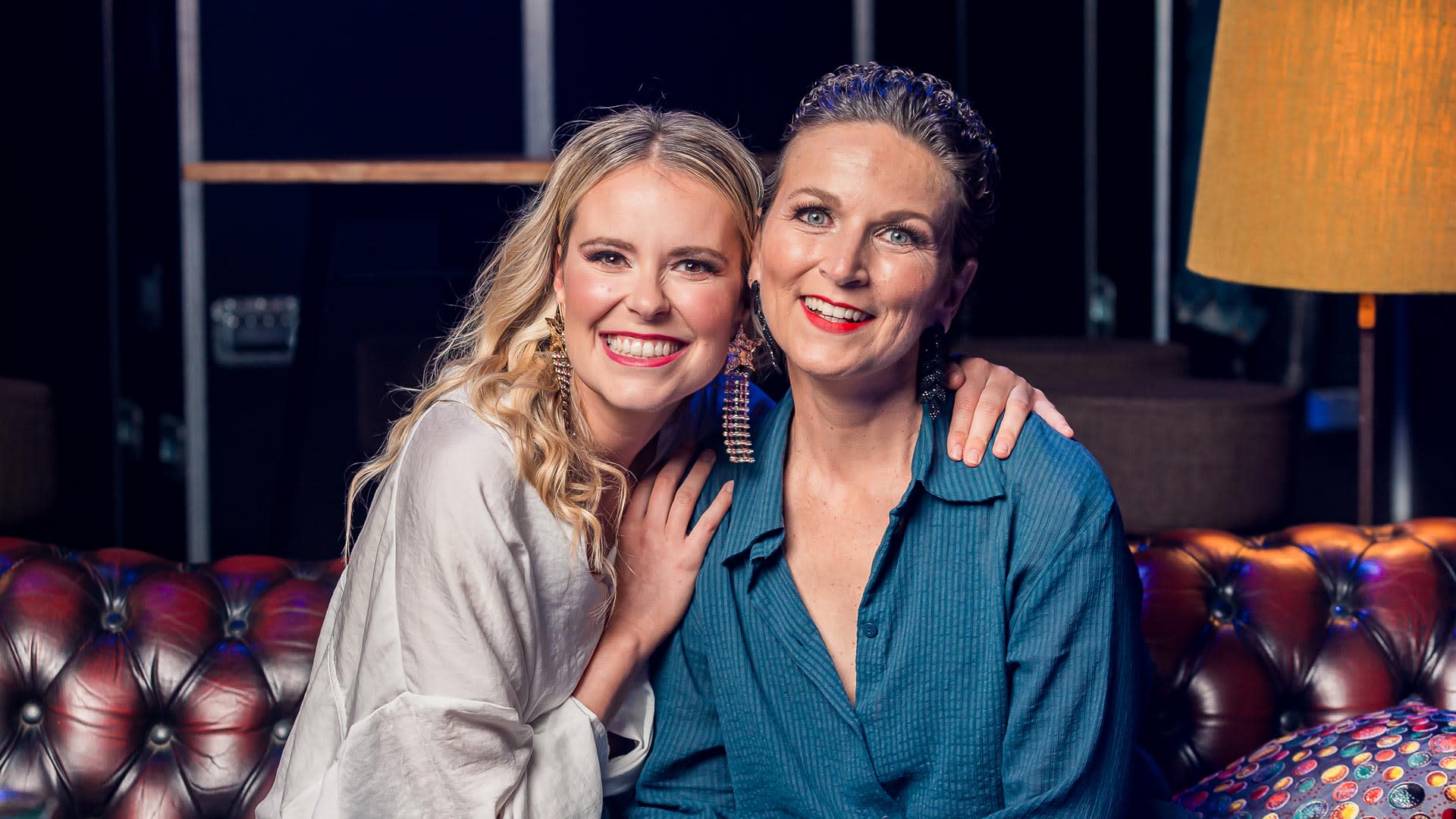 Ann Van den Broeck en Helle Vanderheyden in 'Mamma Mia!'
