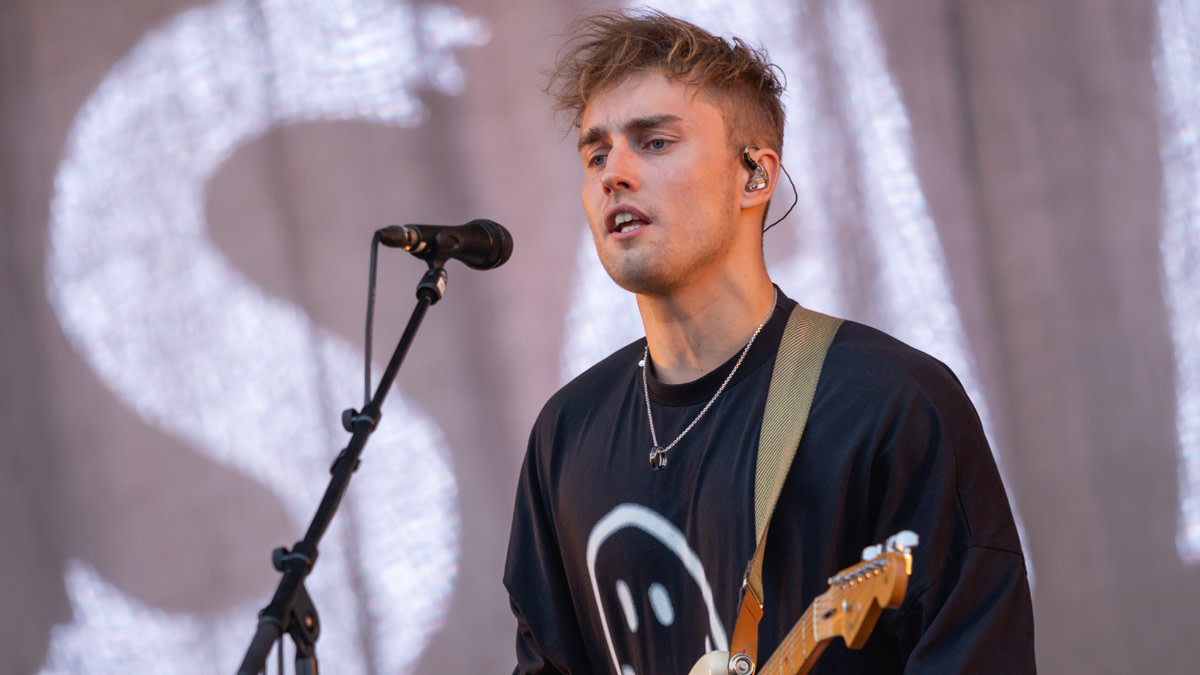 Deze week werd singer-songwriter Sam Fender aangekondigd in Vorst Nationaal.