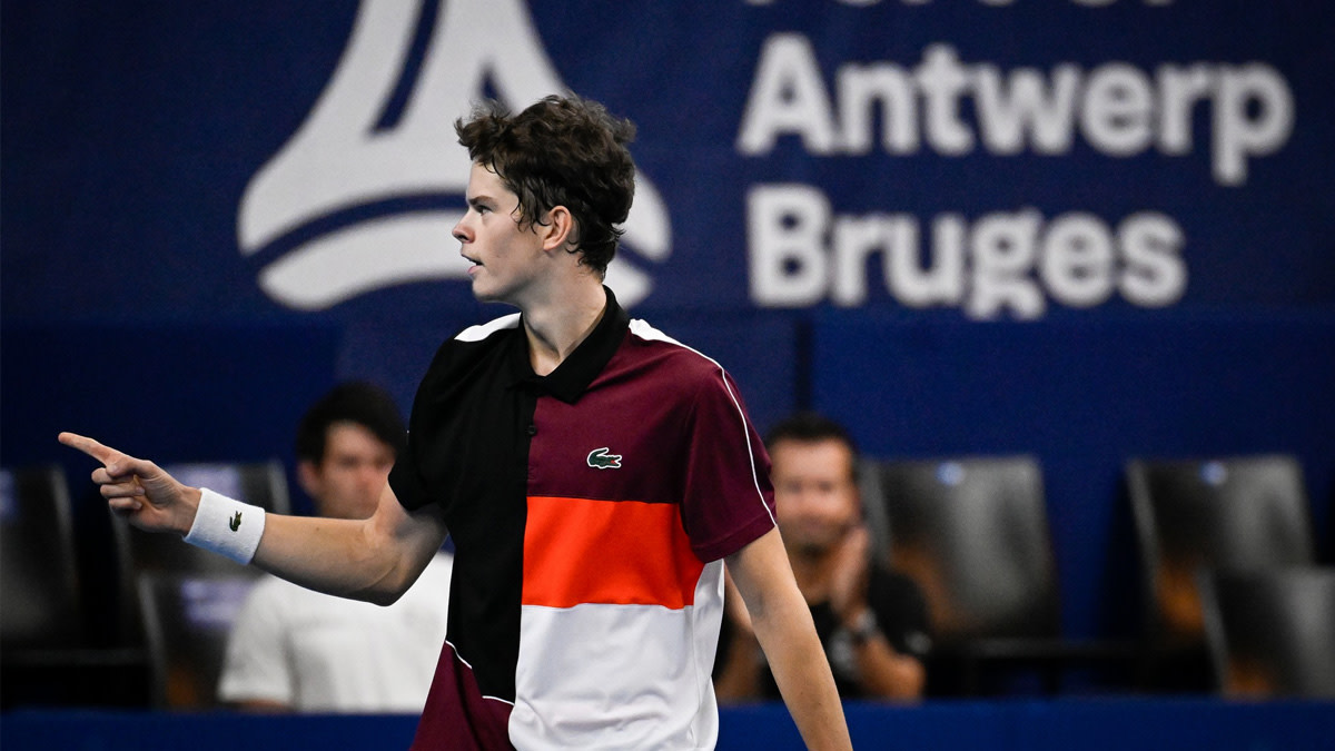 De jonge Belg Alexander Blockx verloor zijn eerste wedstrijd op het European Open tennistornooi in de Lotto Arena nipt.