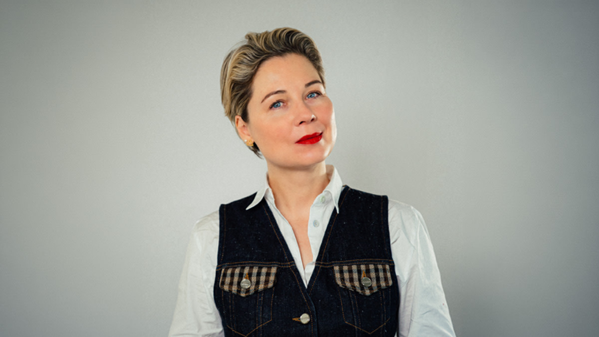 Cara Van der Auwera schittert als moeder van Roodkapje in sprookjesmusical