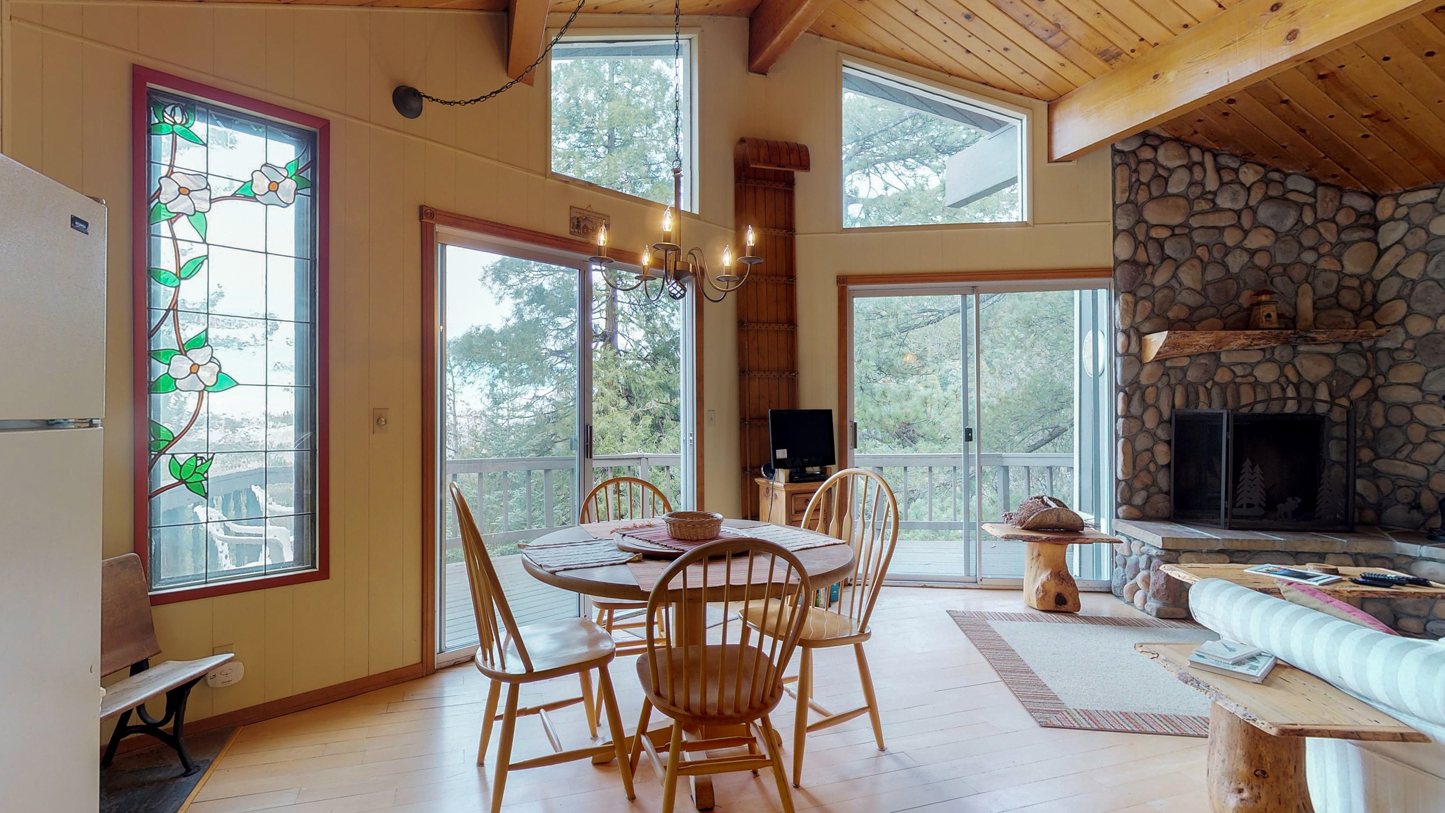 Enjoy Year Round Recreation With Lake Arrowhead Cabins Vrbo