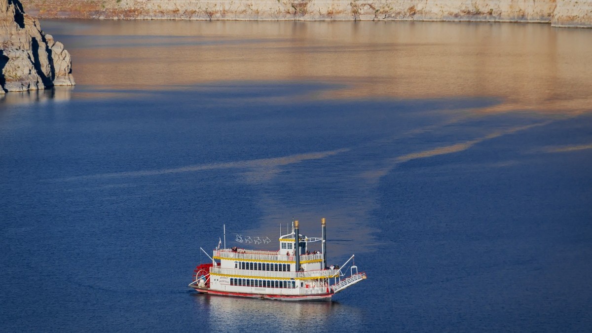 Lake Mead Houseboat Rentals Vrbo