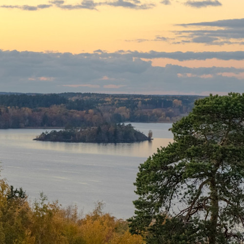 View the magnificent foliage colours on your autumn city break