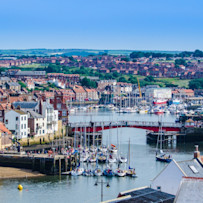 Short Term Rentals In London Homeaway Stay By The Seaside In Whitby Holiday Lets