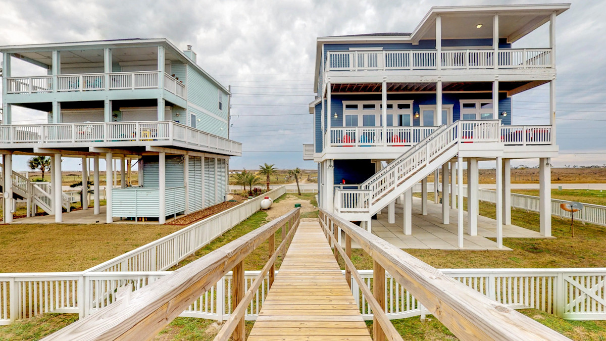 discover-amazing-texas-beach-house-rentals-vrbo