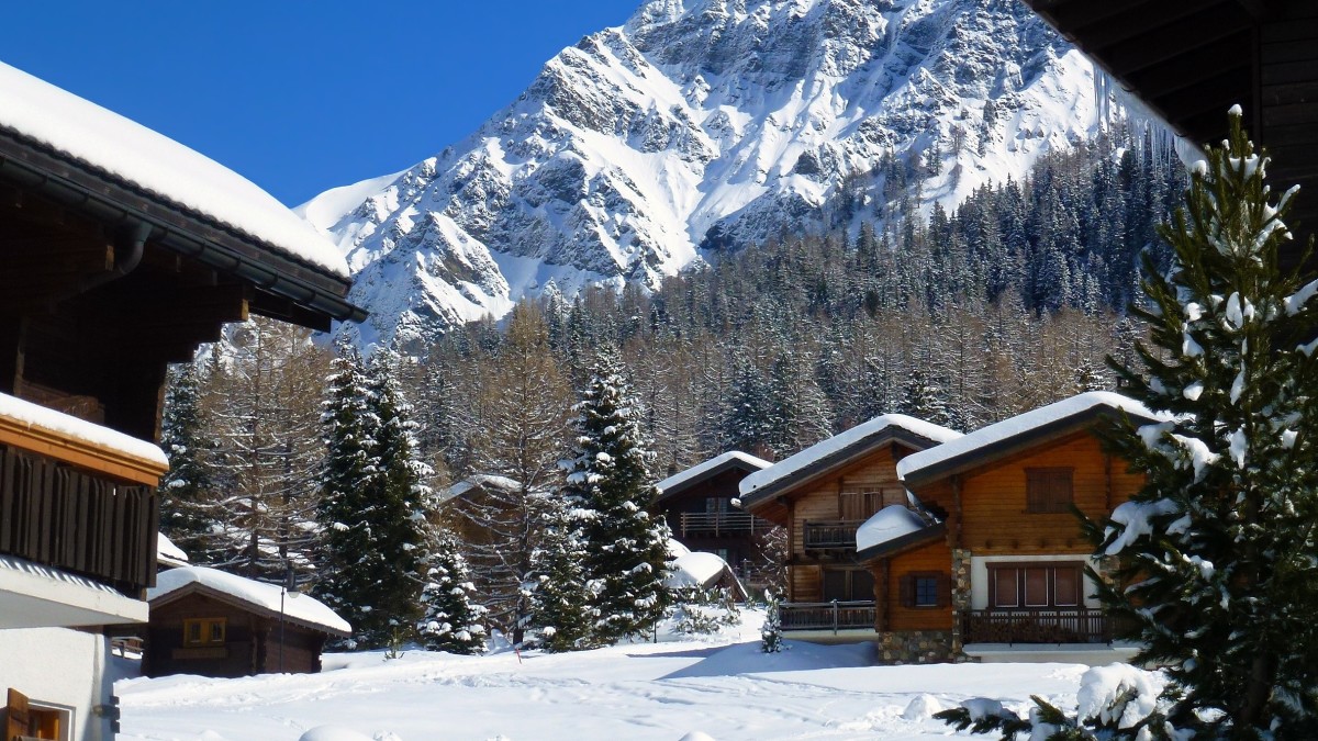 ski chalet package holidays