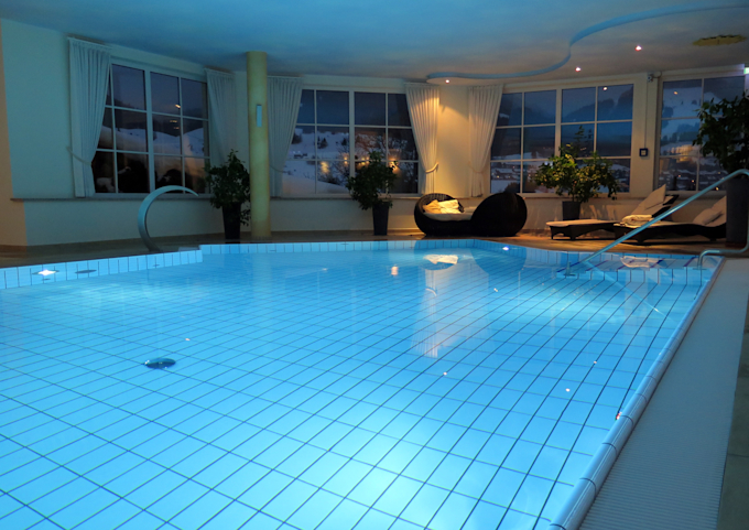 Houses With Pools For Rent Vrbo Uk
