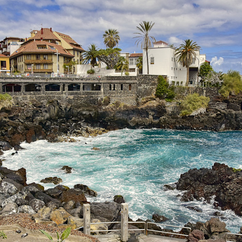 Villas to rent in Tenerife offer access to spectacular views and volcanic beaches