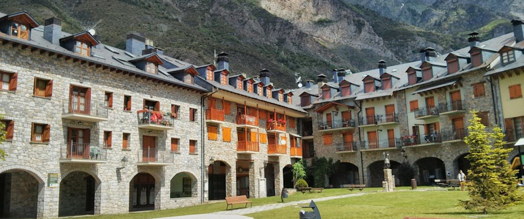 Vive La Alta Montana Con Una Casa Rural En Benasque Vrbo Espana