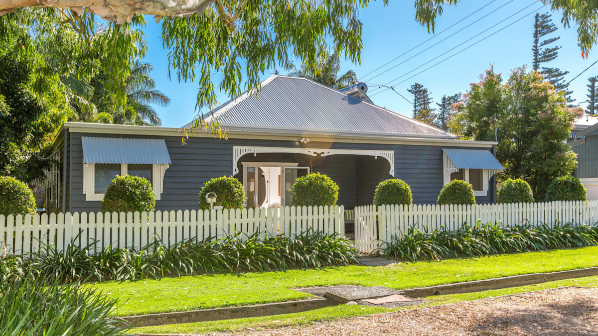 Kick back in petfriendly in Byron Bay Stayz