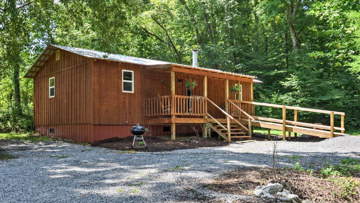 Make a splash with these Kentucky Lake cabins | Vrbo