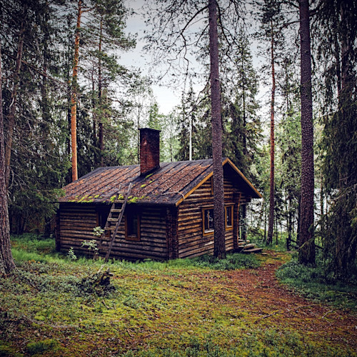 Relax in the great outdoors with last minute lodges with hot tubs