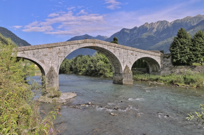 Roman bridge, Ganda, Valtellina, Italy, image parAldo Gallo de Pixabay 