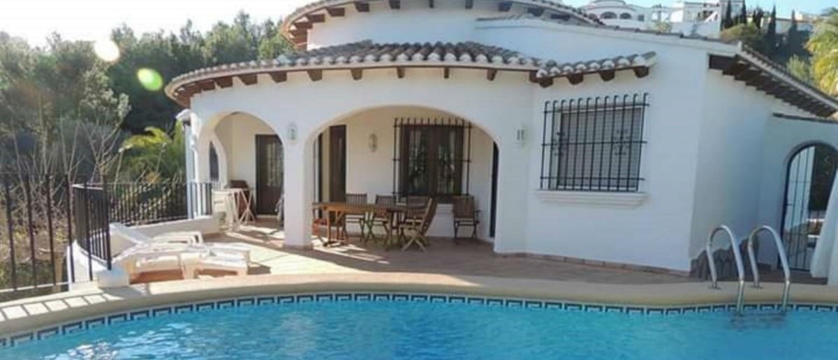 Descubre la Comunidad Valenciana desde una casa rural con piscina Descubre la Comunidad Valenciana desde una casa rural con piscina