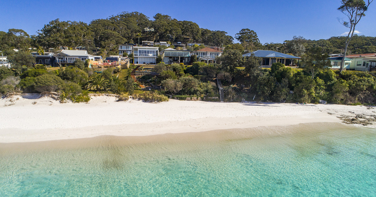 Booking Hyams Beach Bookabach