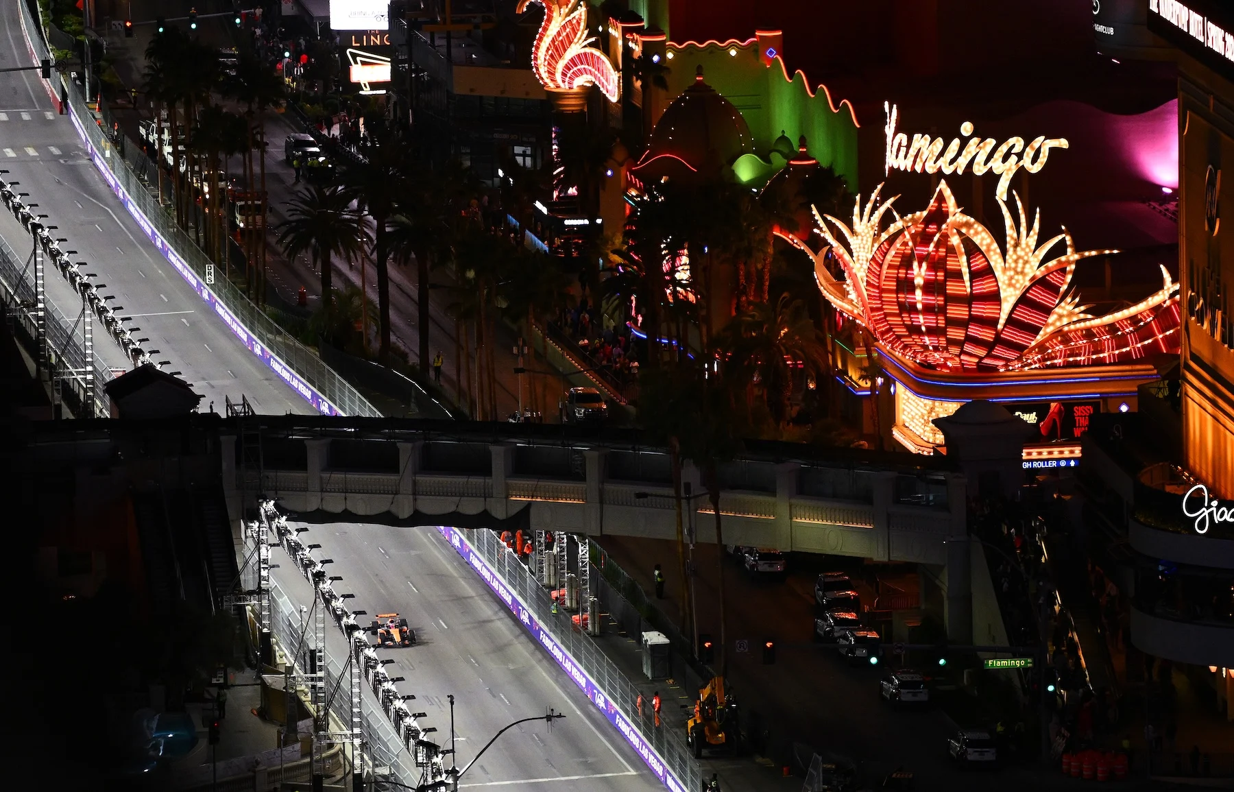 Formula-1 - 2025 - Las-vegas-grand-prix - Race-report - 2025 Las Vegas Grand Prix – McLaren Race Report "While this outcome is extremely disappointing, we remain fully focused on the last two races of the season" - 5
