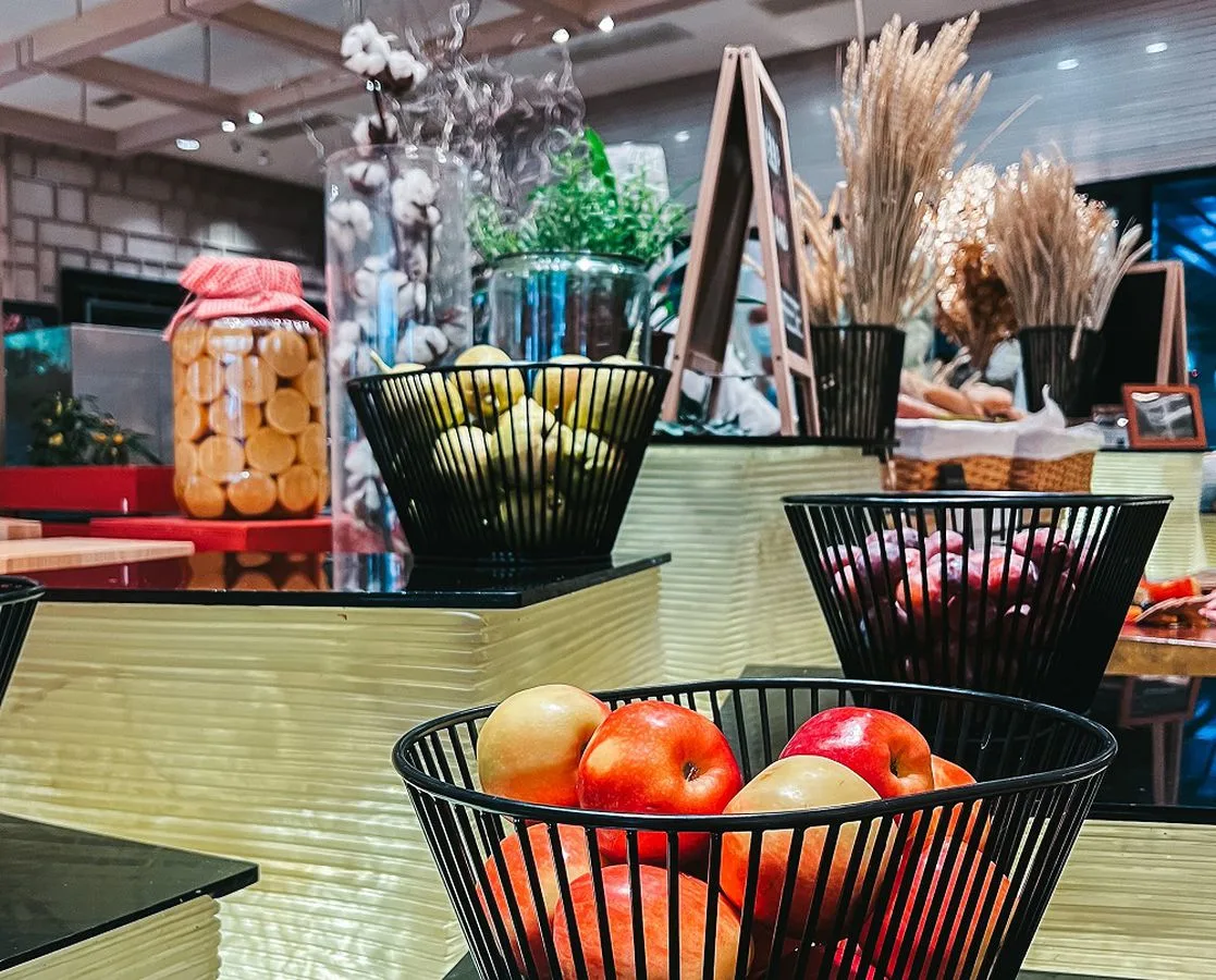 Formula-1 - 2022 - Singapore-grand-prix - Dinner-am-and-breakfast-pm-navigating-singapores-unique-sleep-schedule -   - 7