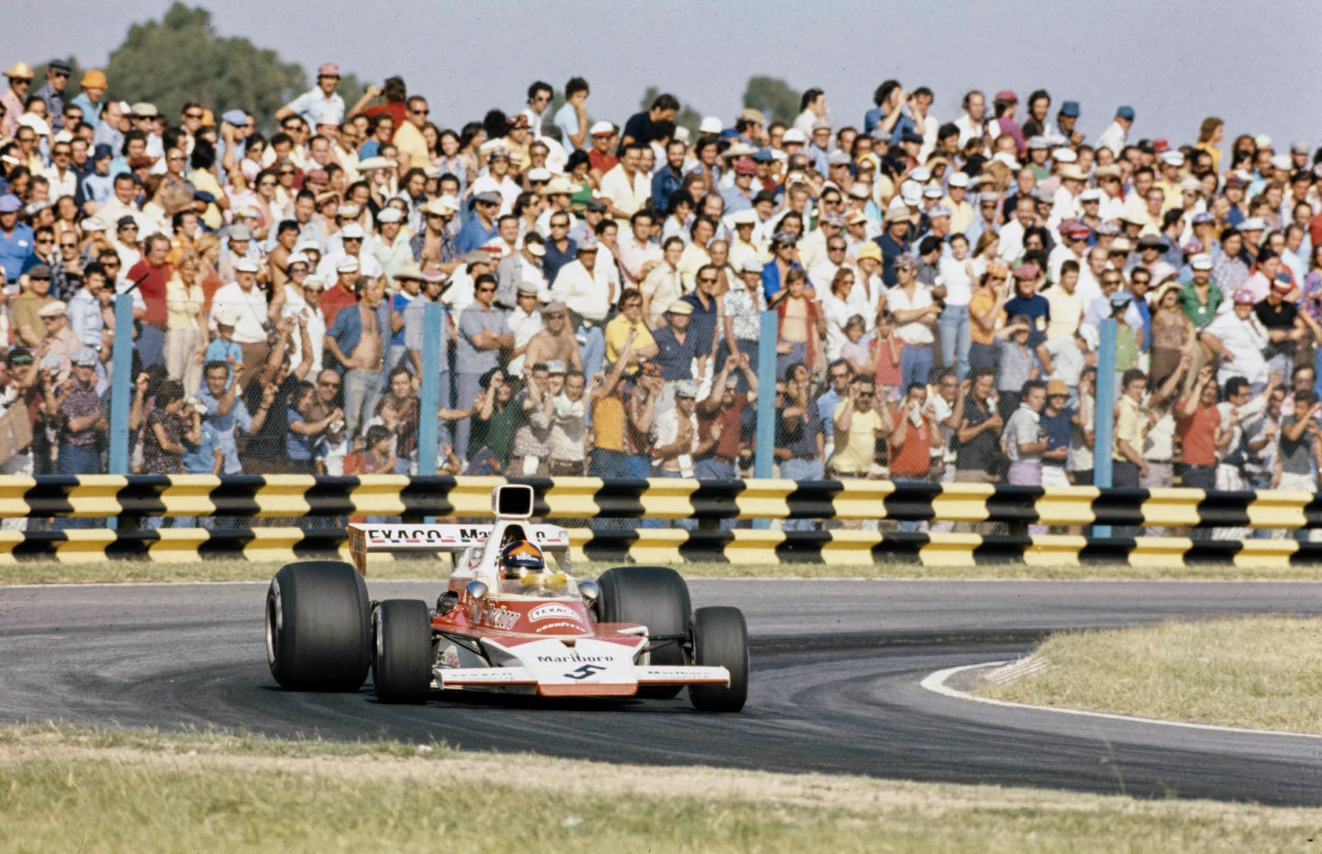 Heritage - How-emerson-fittipaldi-won-mclarens-first-f1-title-on-three-hours-sleep