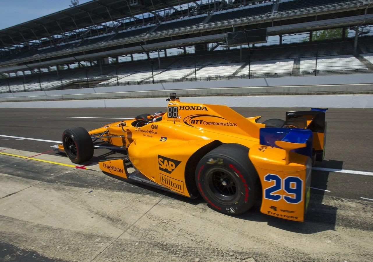 Indycar - 2017 - Best-pics-indy-practice-1 - Top Shots from Indy Practice 1 Fernando completes 36 laps on his first day of Indy 500 practice - 8