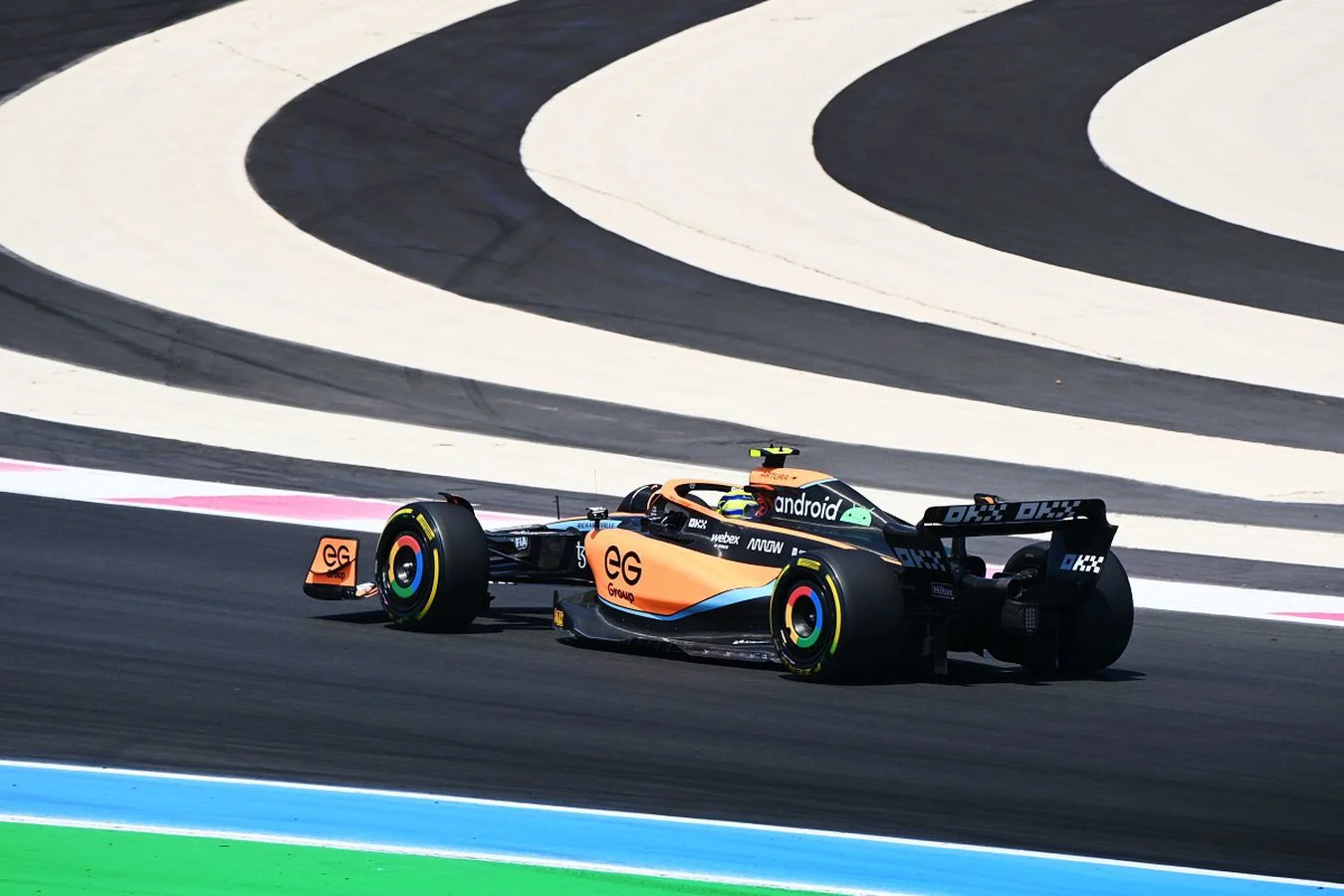 Formula-1 - 2022 - French-grand-prix - Engineering-room