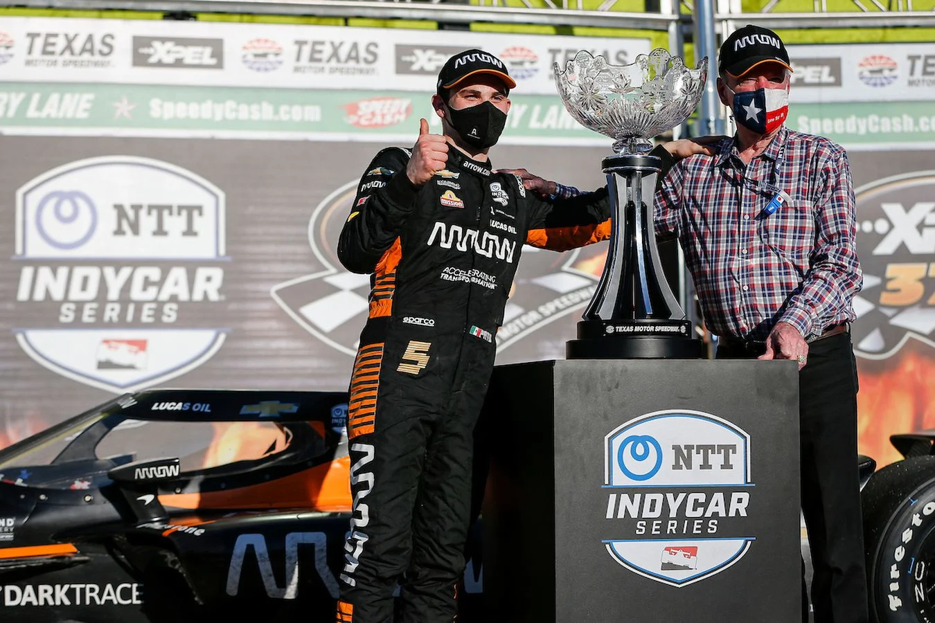 Team - Mclaren-returns-victory-lane-pato-oward