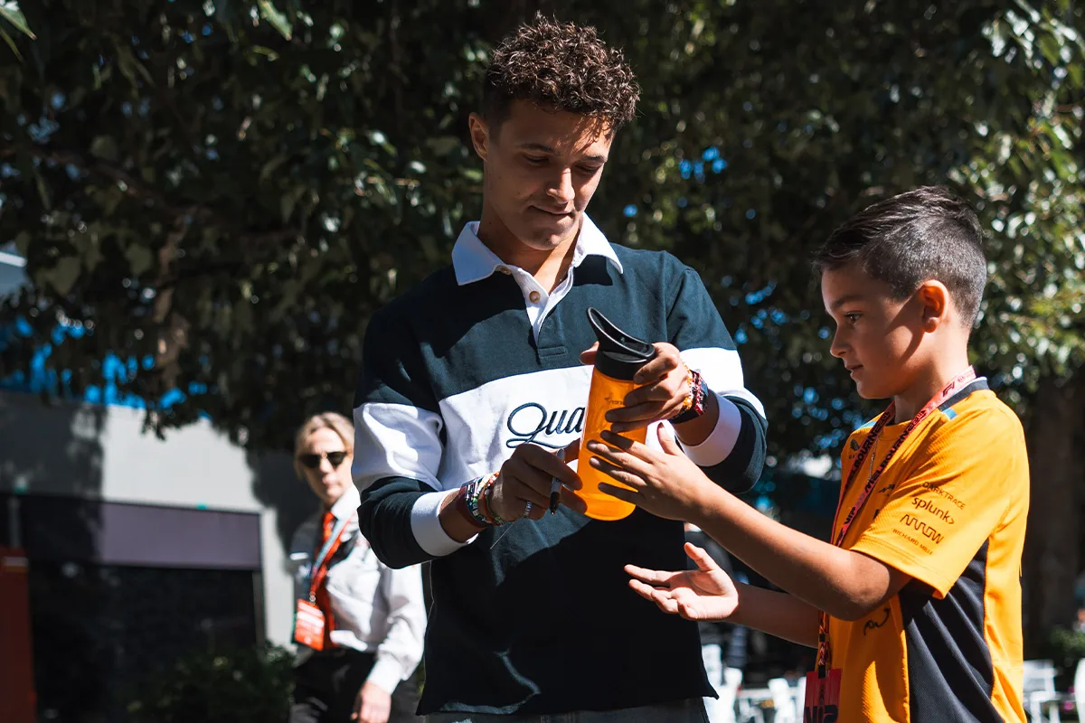 Formula-1 - 2024 - Australian-grand-prix - The Melbourne Walk  - 4