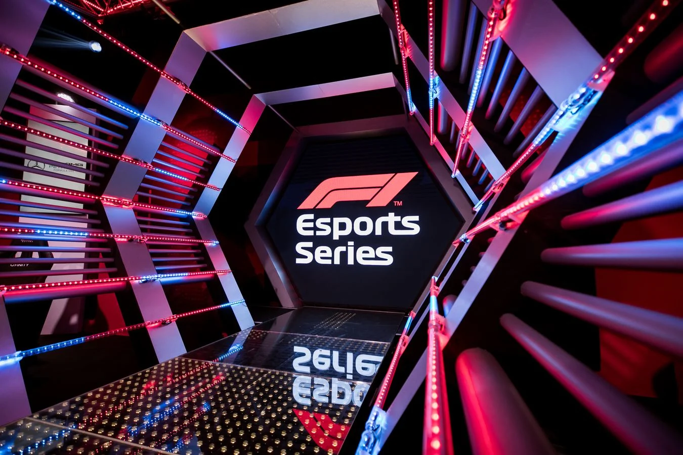 Gaming - F1-esports-series - 2018 - Olli-joins-mclaren-shadow - Olli joins McLaren Shadow Top shots from the F1 esports Pro Draft - 3