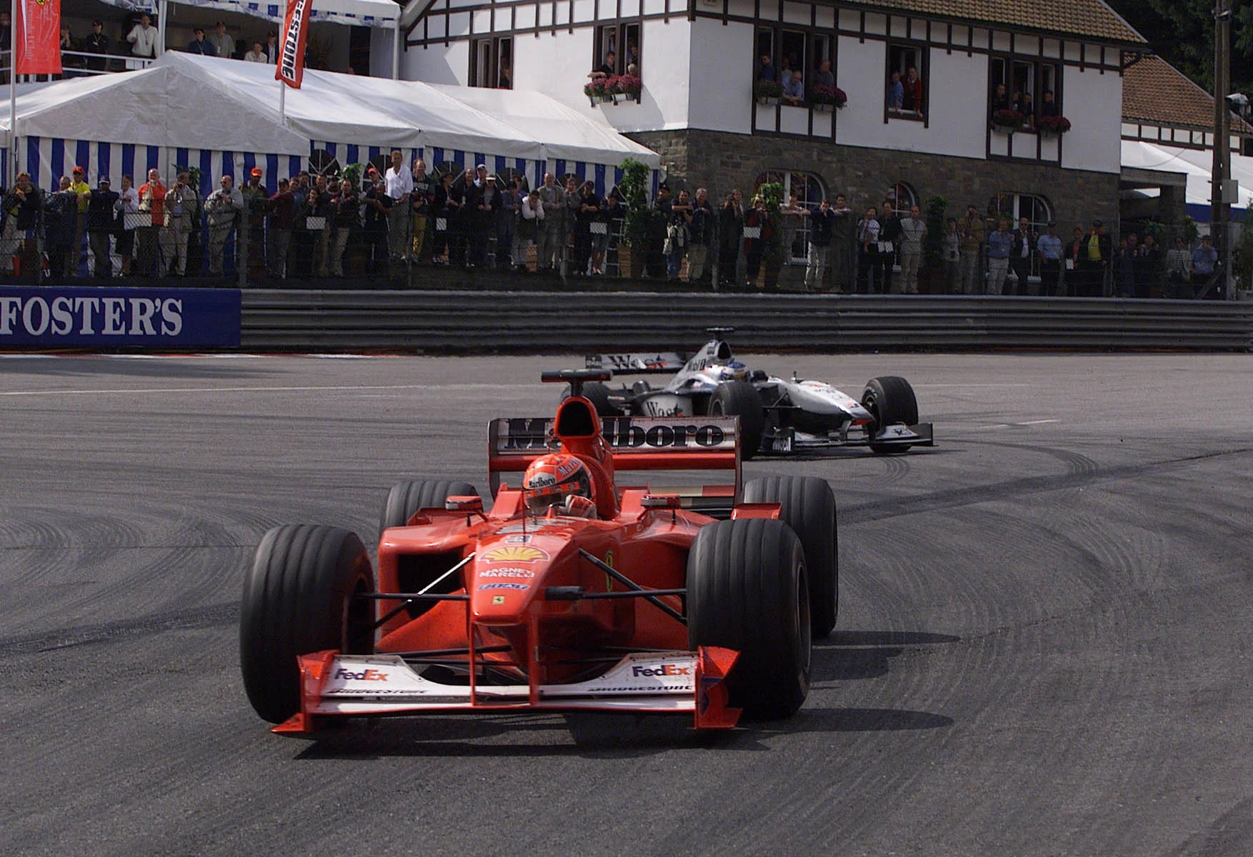 Heritage - F1-greatest-overtake-mika-hakkinen-vs-schumacher