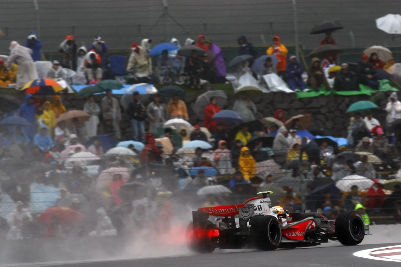 Latest-news - Mclarenracing - Article - 9-wet-races-to-whet-your-f1-appetite