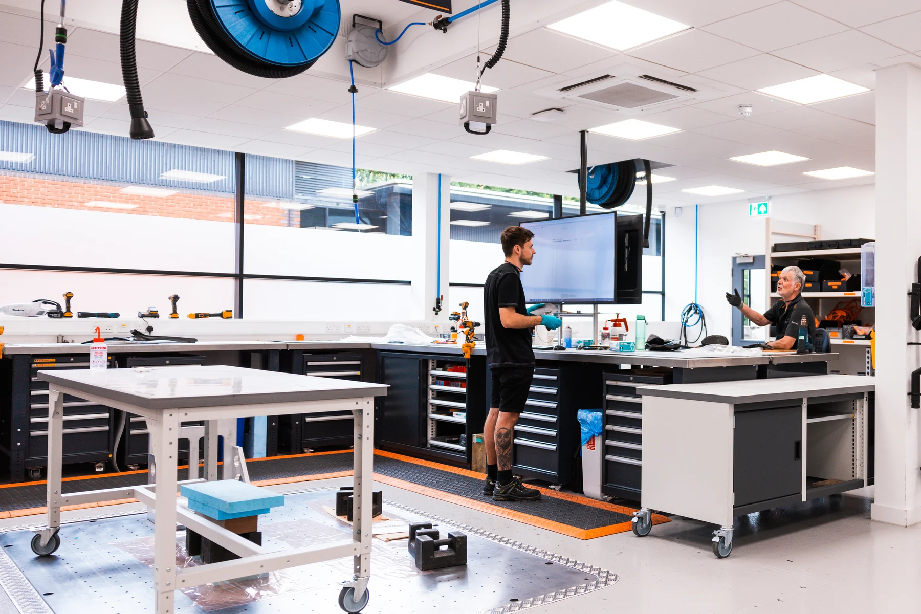 Formula-1 - 2025 - The-new-mclaren-racing-composite-factory - Inside the MRC  - 5