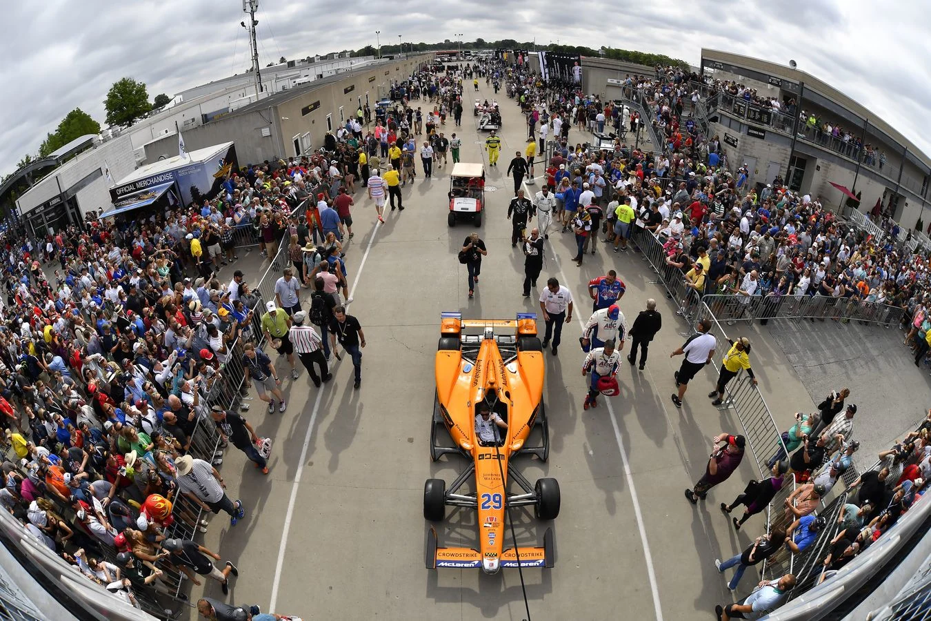 Heritage - Formula-1 - Drivers - Fernando-alonso - 2017-indy-adventure-part-1